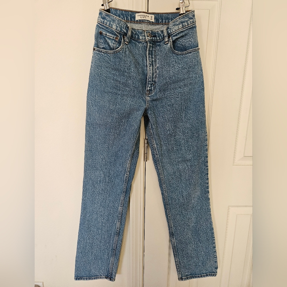 Abercrombie & Fitch High Rise 90's Straight Jeans